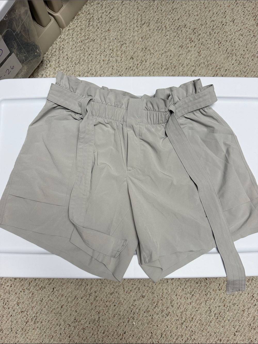 Athleta Skyline II Women Shorts Ultra High Rise Paperbag 10T - C51-001
